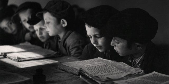 c-Gift-of-Mara-Vishniac-Kohn-The-Magnes-Collection-of-Jewish-Art-and-Life-University-of-California-Berkeley-.jpg